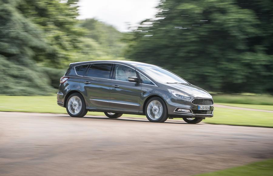  Ford Vignale S-Max 2016 года  (UK) (фото 18 из 25)